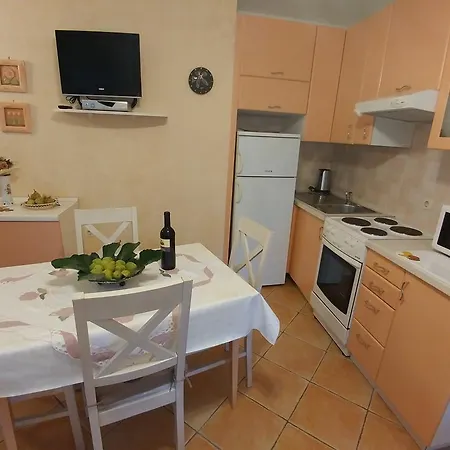 Apartament Otilija *