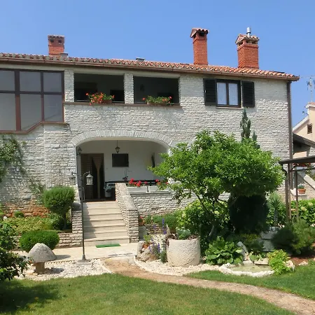 Otilija Apartment *