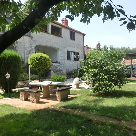Otilija Apartment *